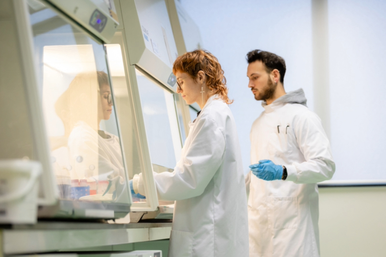 Students in research lab